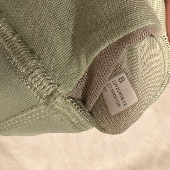 Lululemon Energy Bra size 8 - Picture 2 of 3